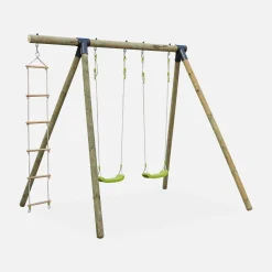 Área de juegos columpios, escalera de cuerda