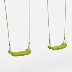 Área de juegos columpios, escalera de cuerda