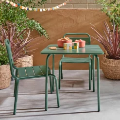 Set infantil de mesa y silla de metal con 2 sillas