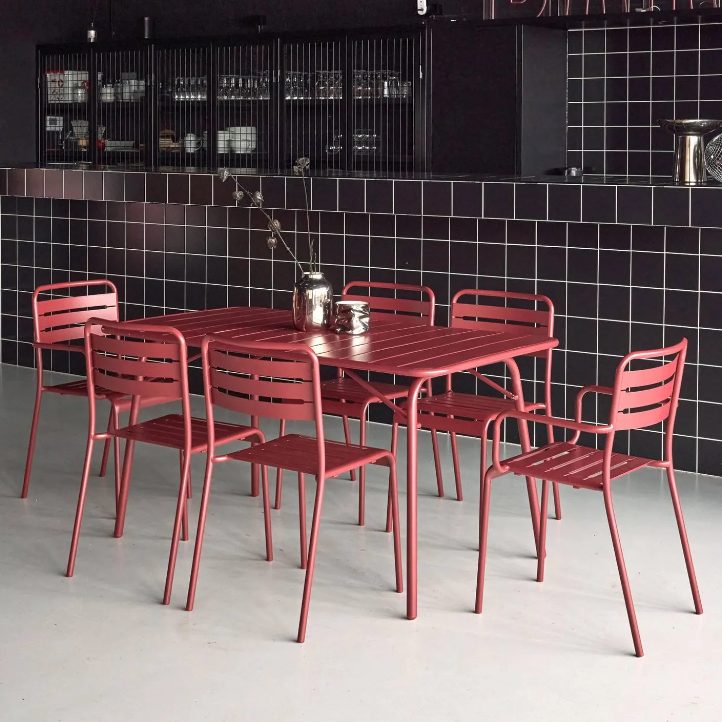 Set mesa de jardín bistró plegable de acero con 2 sillones y 4 sillas, 140cm