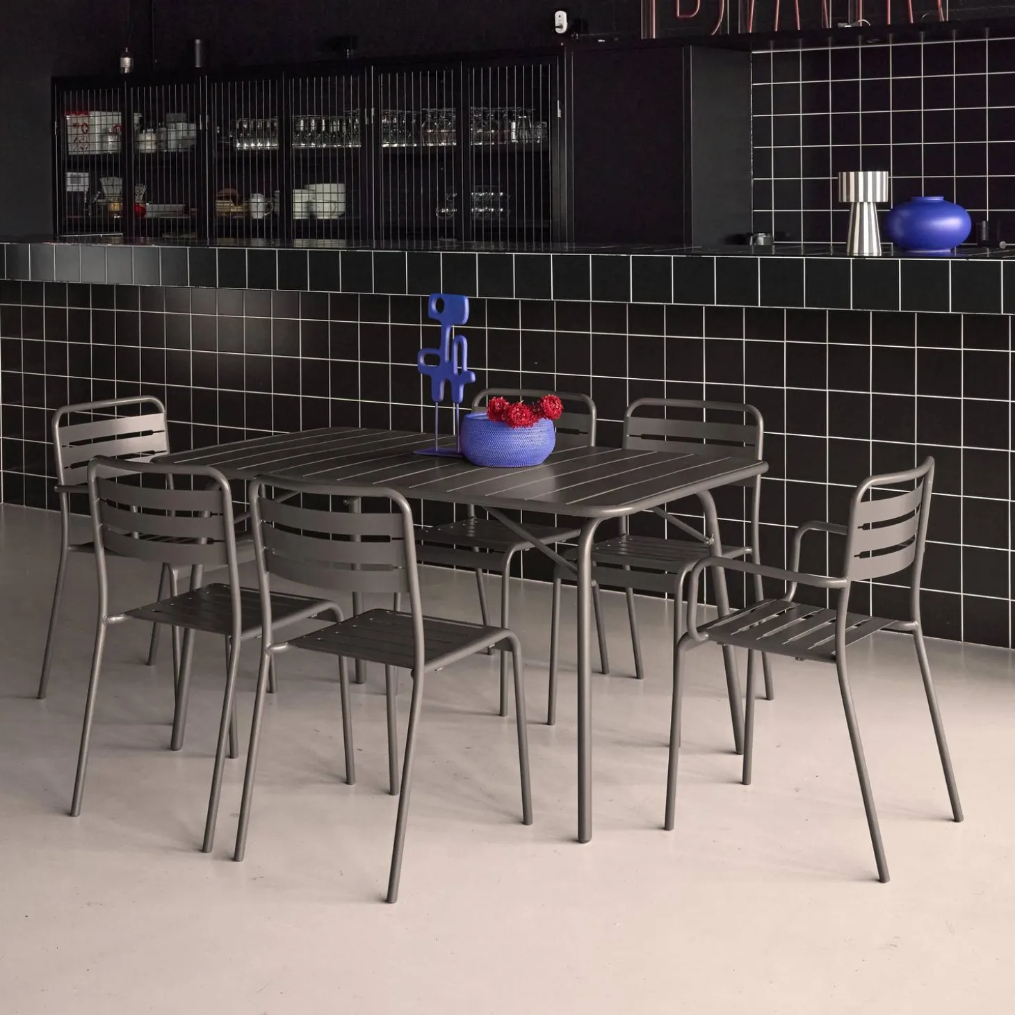 Set mesa de jardín bistró plegable de acero con 2 sillones y 4 sillas, 140cm