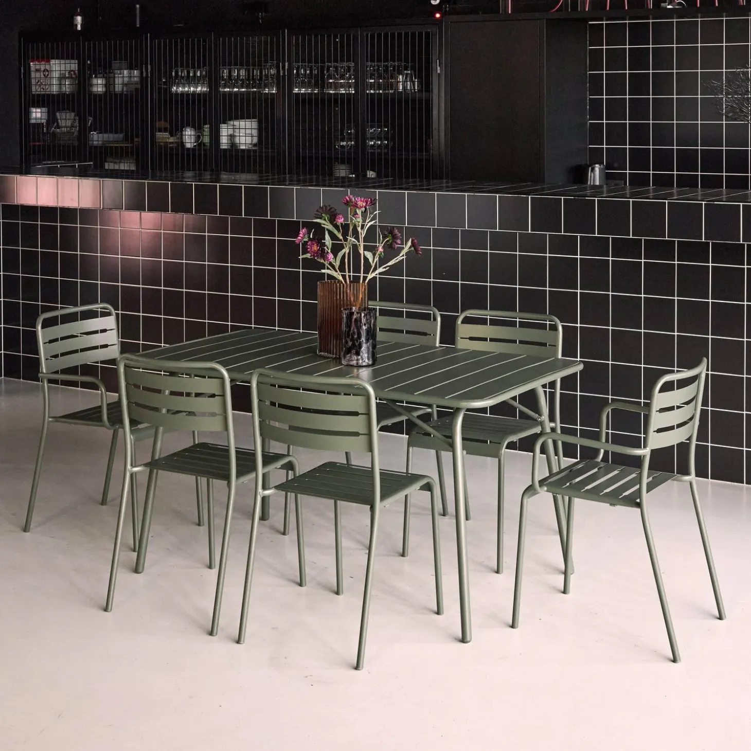 Set mesa de jardín bistró plegable de acero con 2 sillones y 4 sillas, 140cm