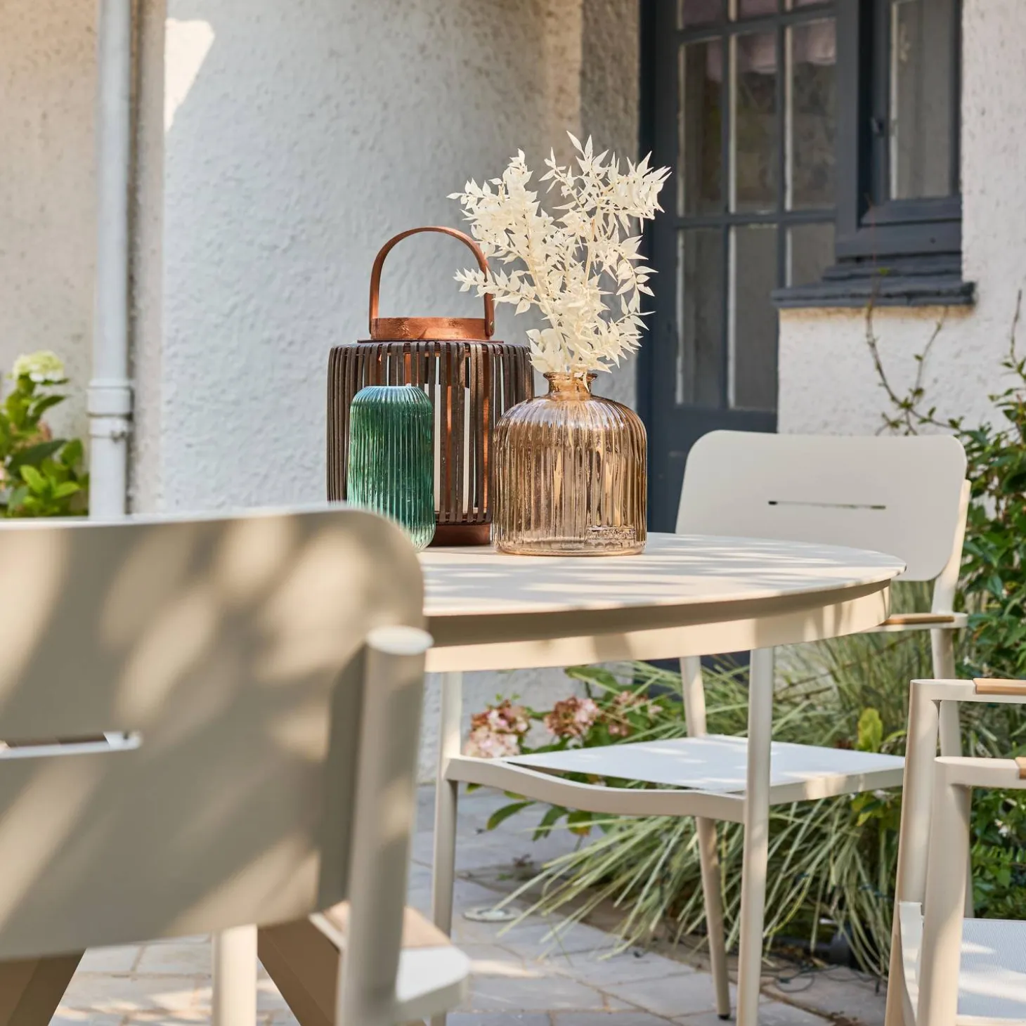 Set mesa de jardín redonda de aluminio y vidrio con 6 sillas