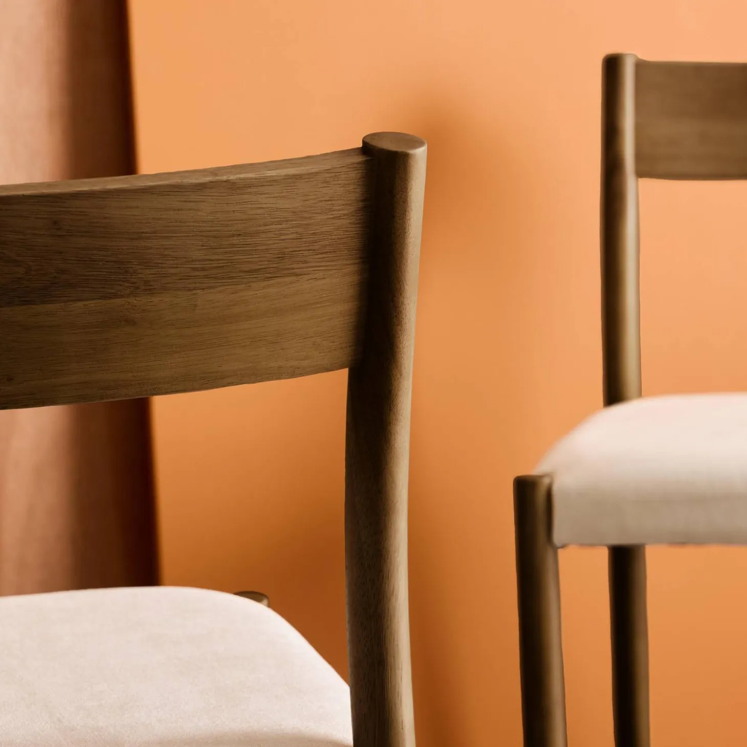 Silla bohemia de madera de hevea y tela simple, set de 2