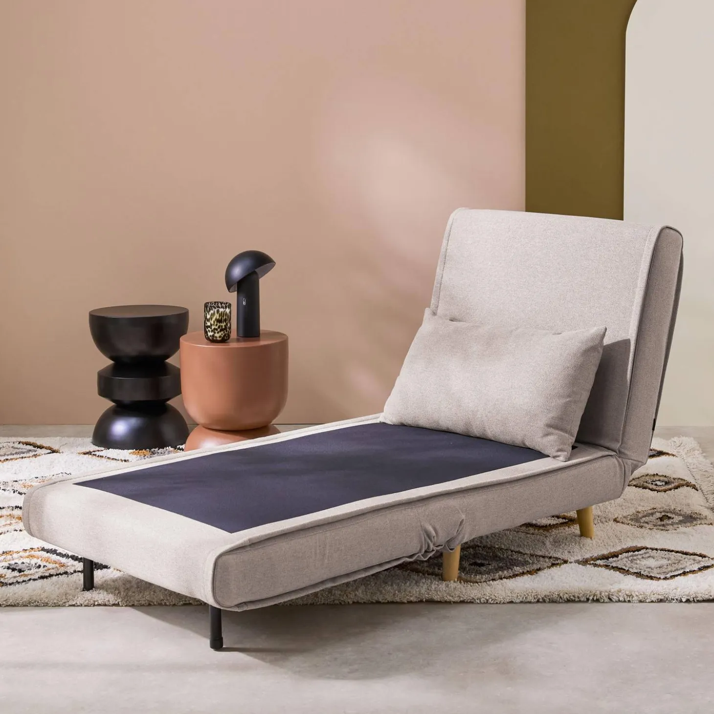 Silla convertible en cama tela base madera