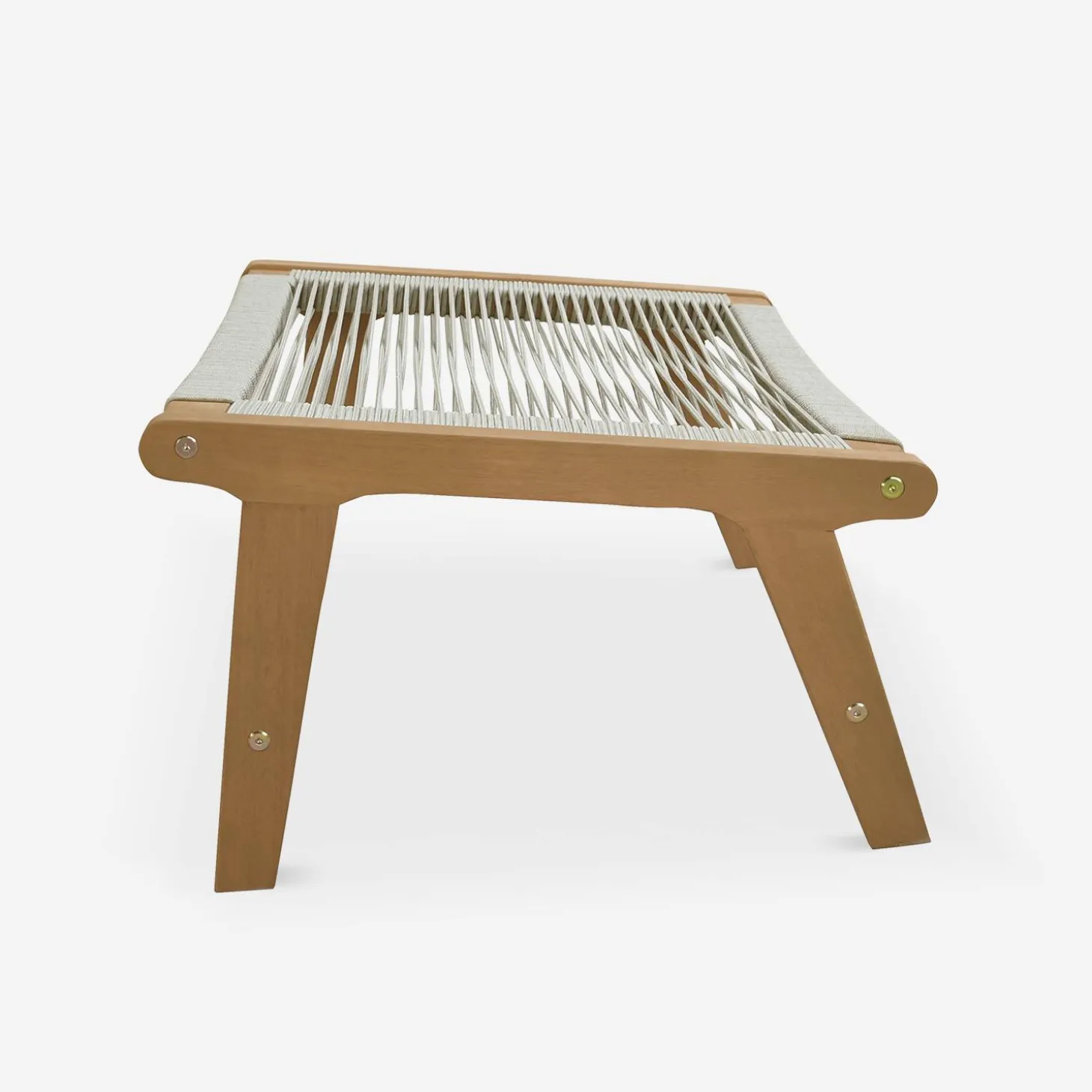Silla de jardín de madera y cuerda con reposapiés