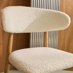 Silla de madera de hevea y tejido borreguito, set de 2