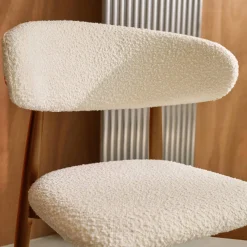 Silla de madera de hevea y tejido borreguito, set de 2