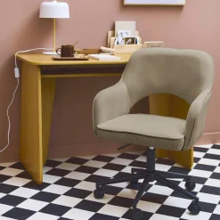 Silla de oficina con ruedas de pana fina y base negra