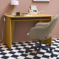 Silla de oficina con ruedas de pana fina y base negra