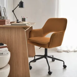 Silla de oficina con ruedas en borreguito y base negra