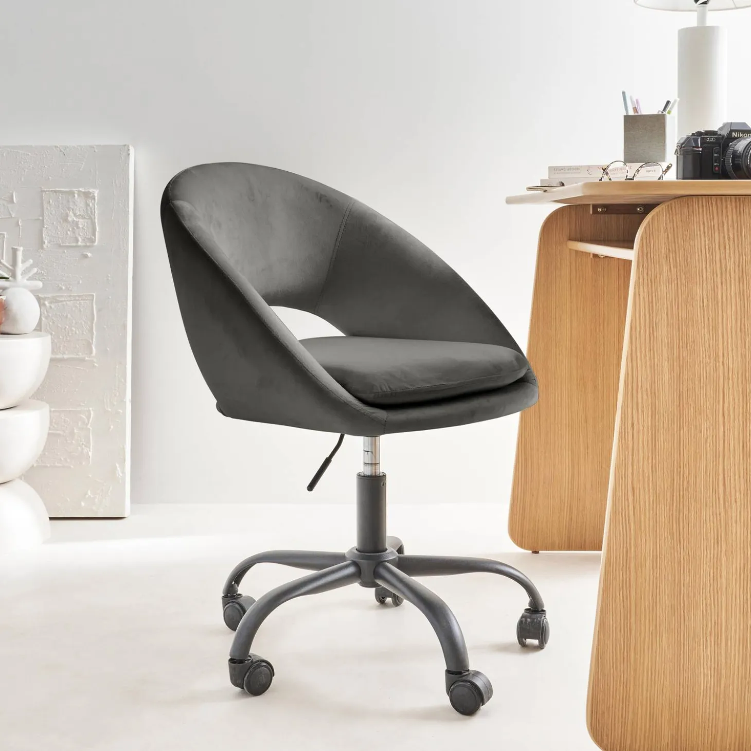 Silla de oficina de terciopelo con ruedas