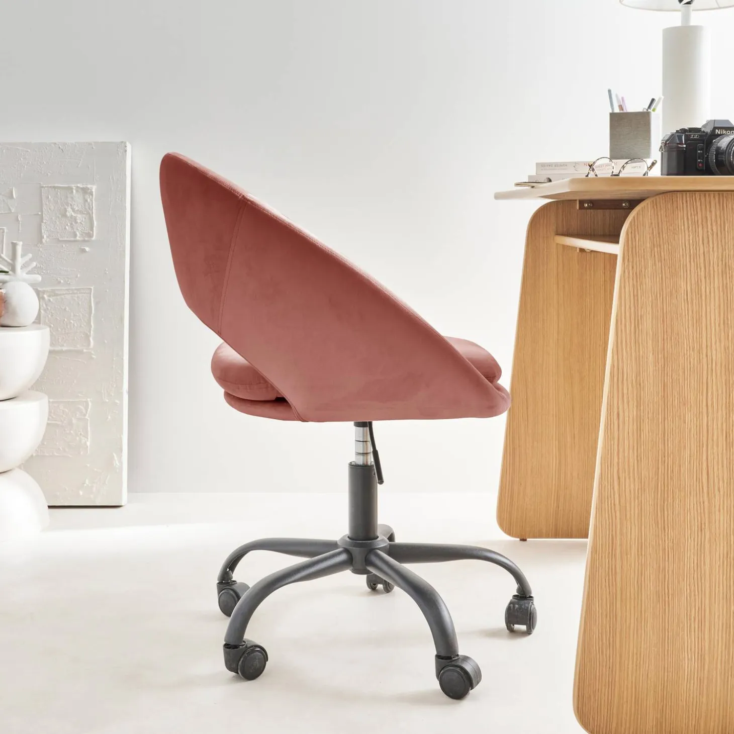 Silla de oficina de terciopelo con ruedas