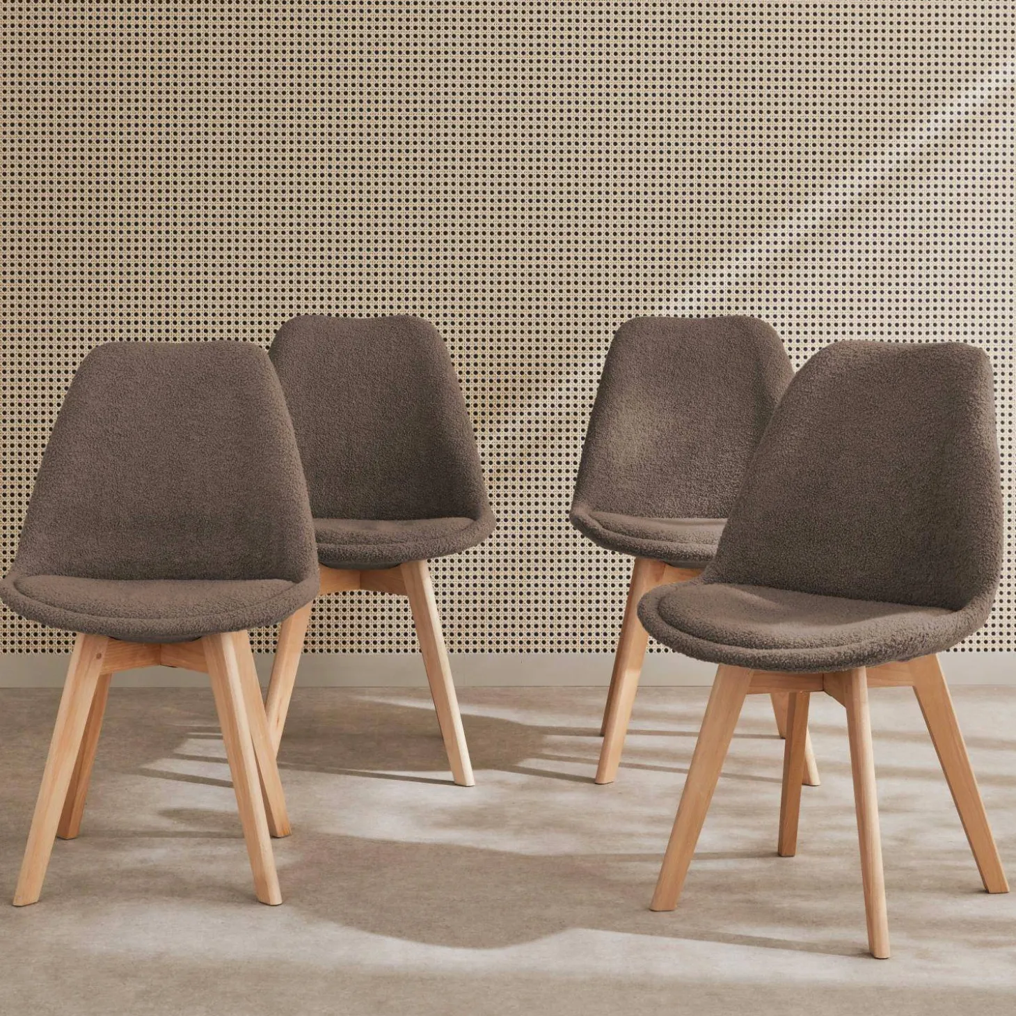 Silla escandinava de madera de haya y borreguito, set de 4