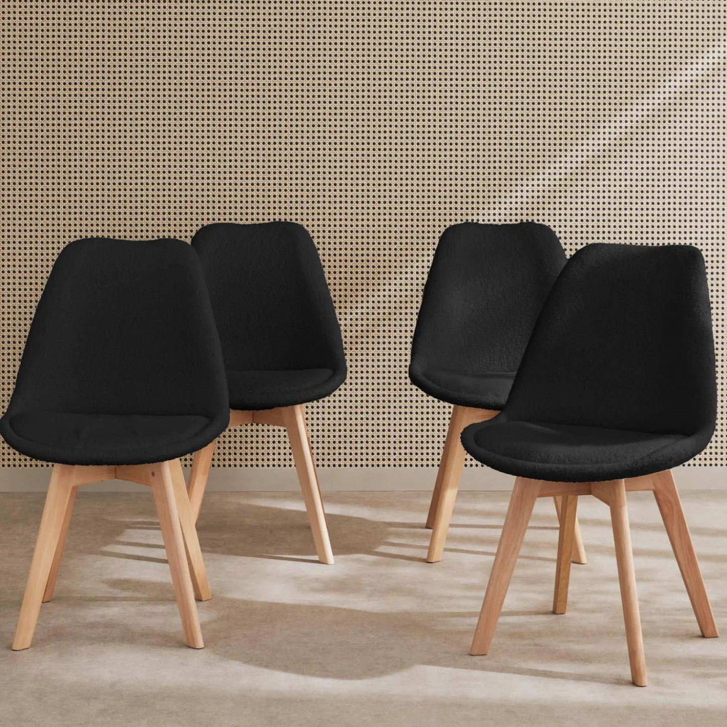 Silla escandinava de madera de haya y borreguito, set de 4