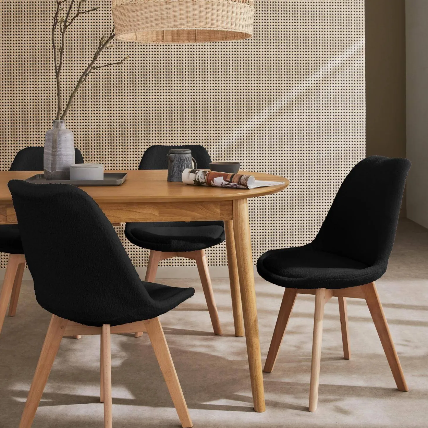 Silla escandinava de madera de haya y borreguito, set de 4