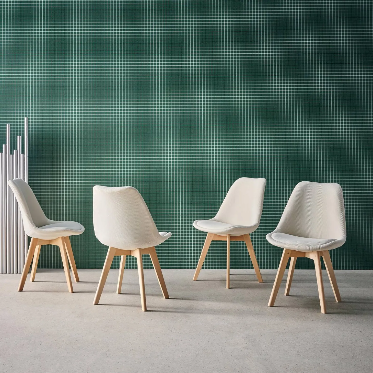 Silla escandinava de madera de haya y pana fina, set de 4