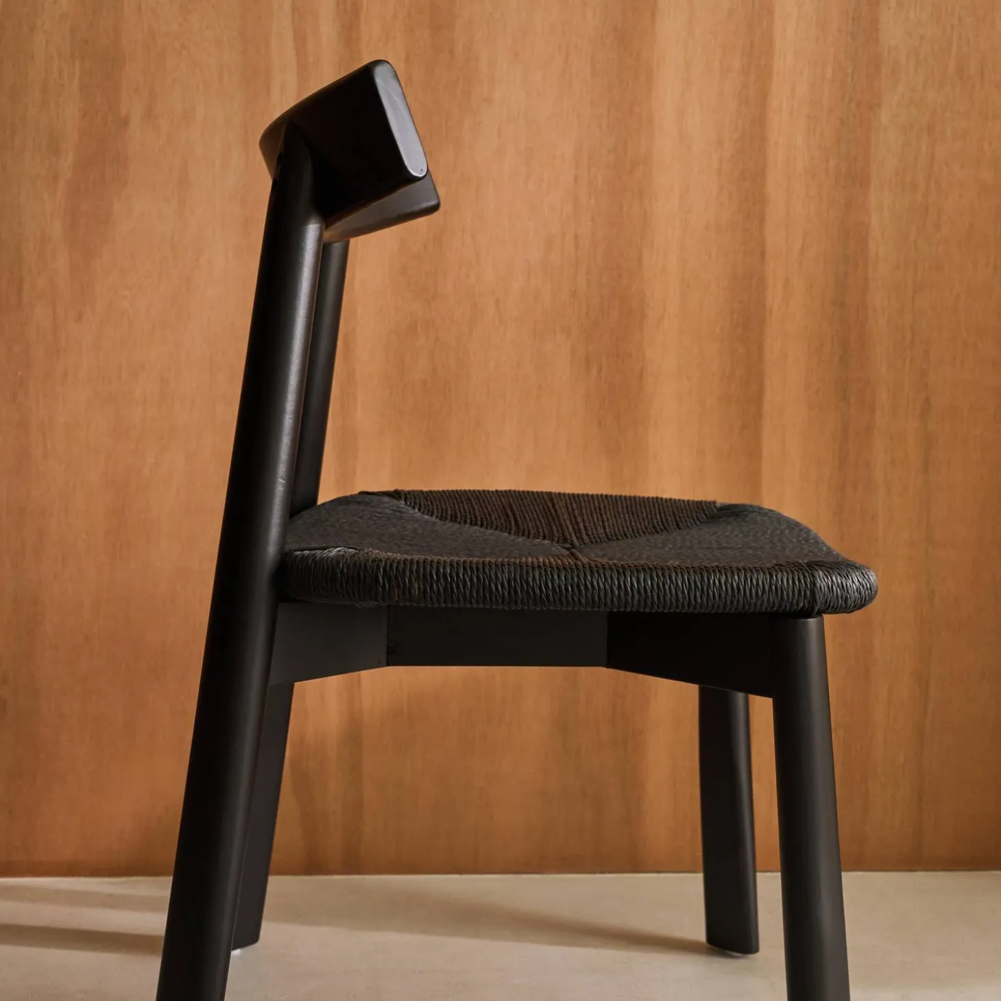 Silla escandinava de madera de hevea con asiento de cuerda, set de 2
