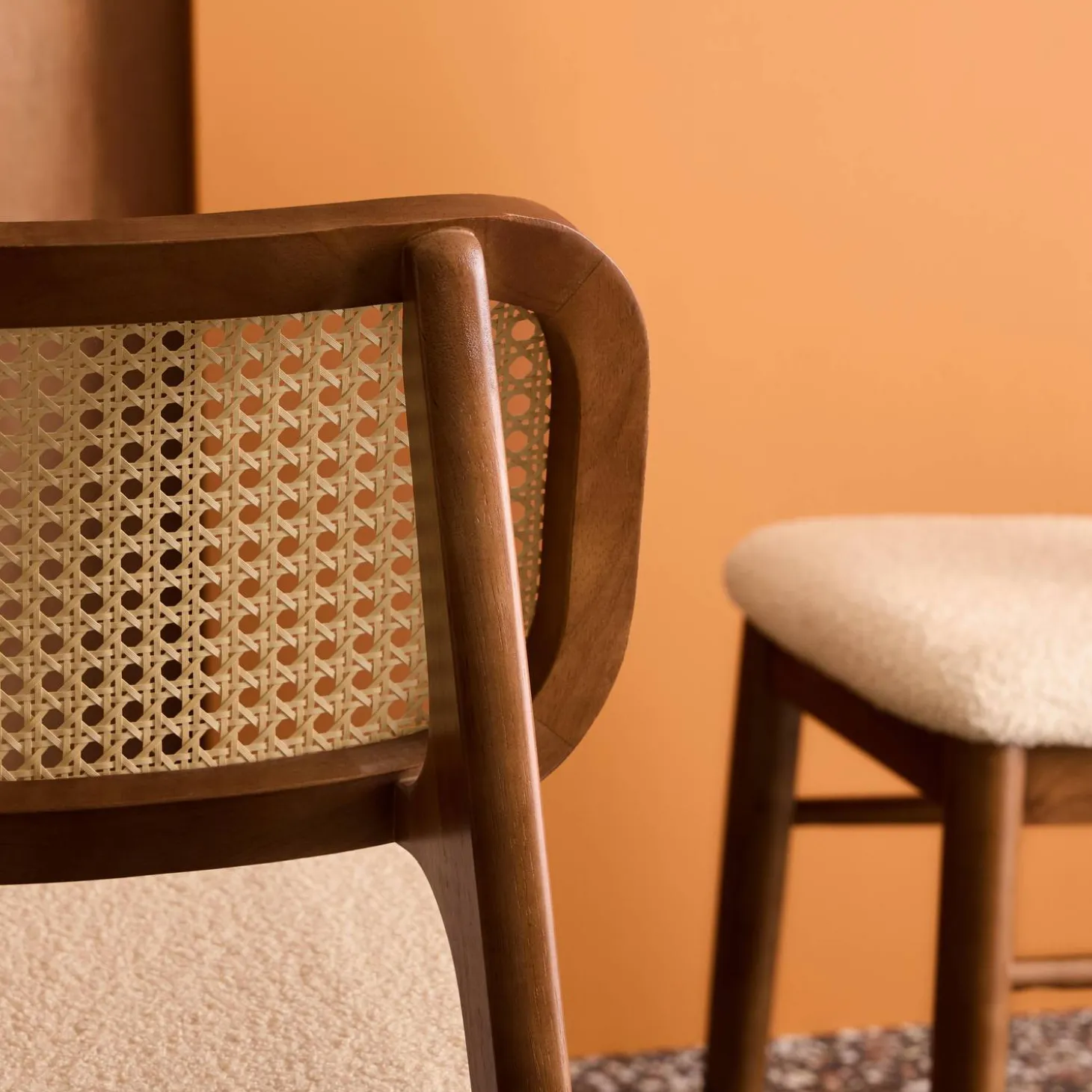 Silla vintage de madera de hévea y borreguito, set de 2