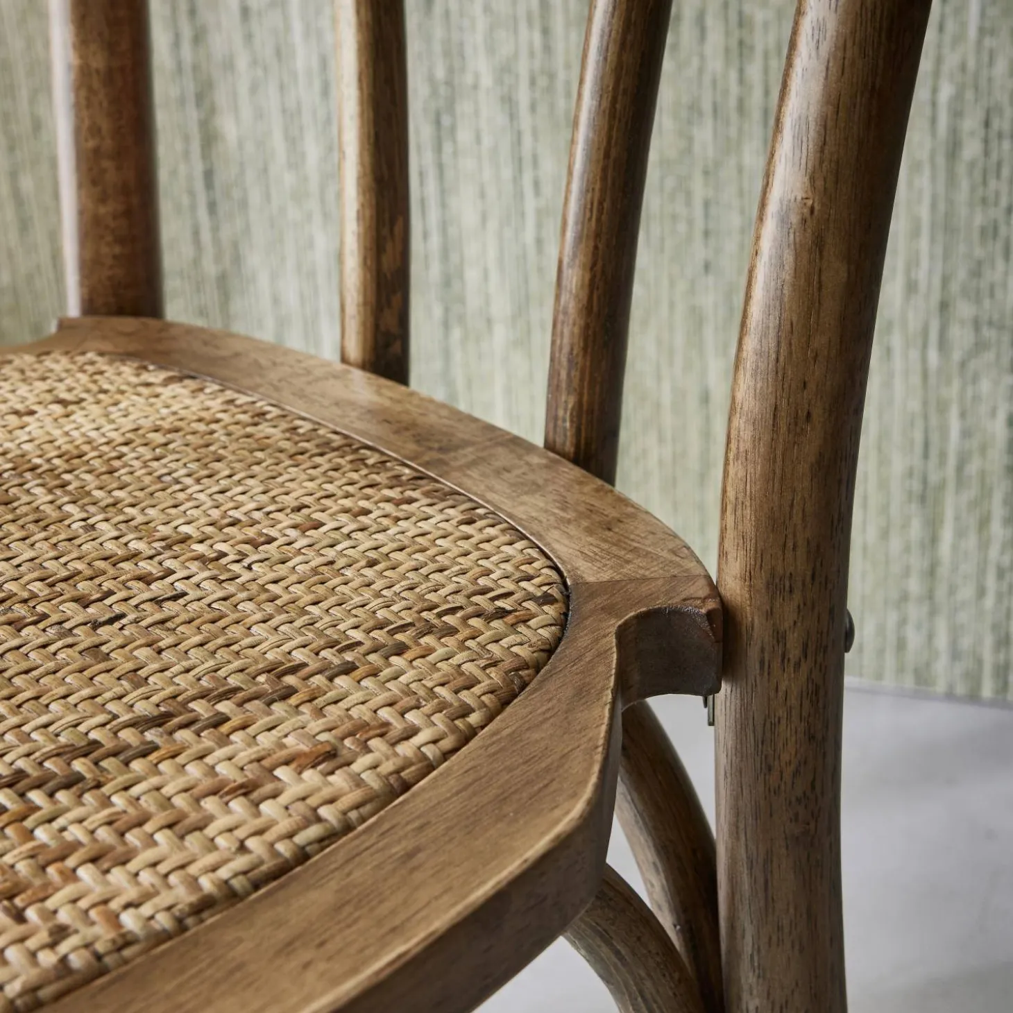 Silla vintage de madera y ratán, set de 2