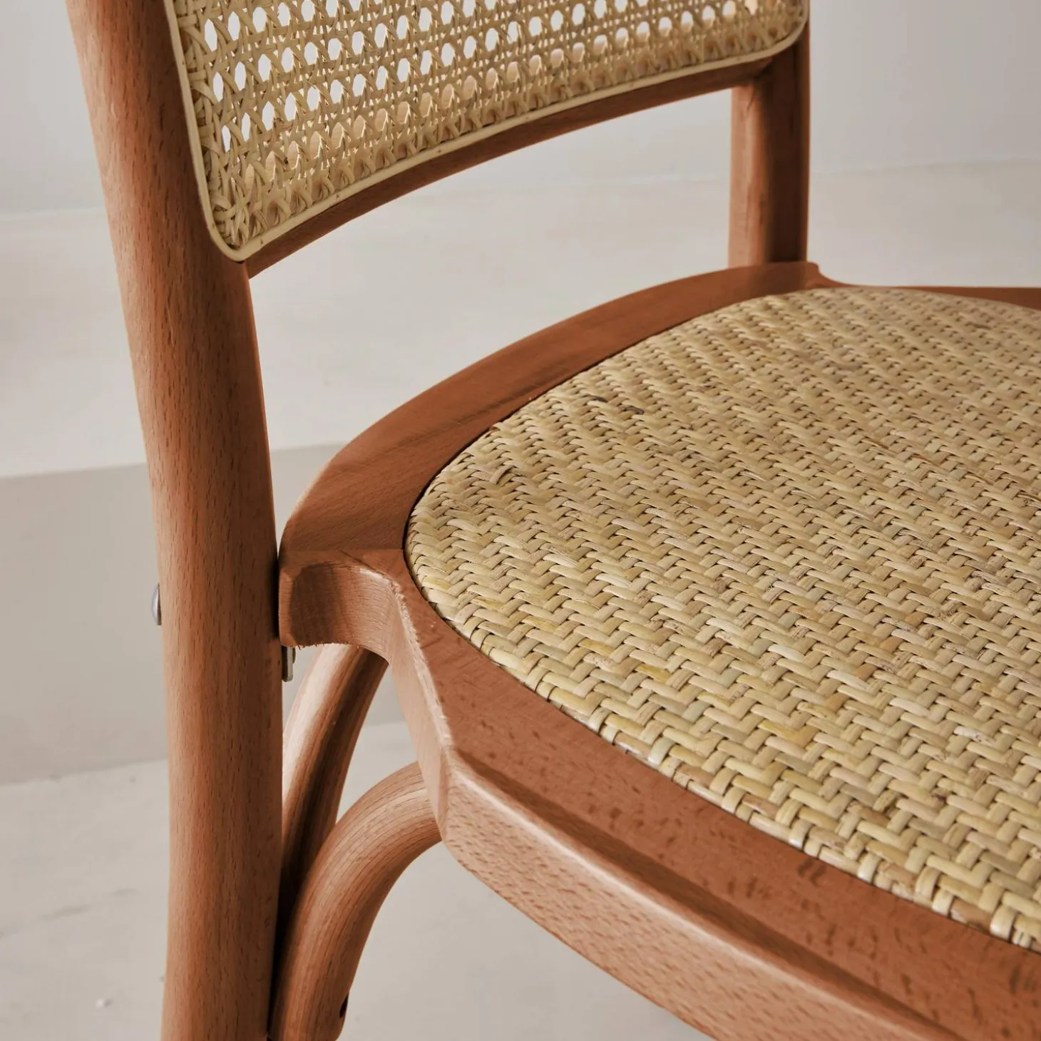 Silla vintage de madera y ratán, set de 2