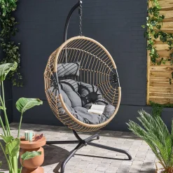 Sillón colgante de jardín tipo huevo de acero y poliéster