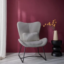 Sillón de tela con cojín