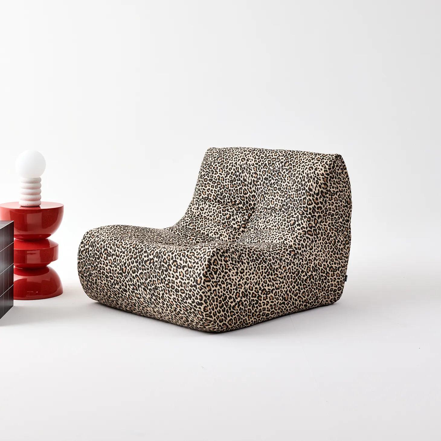 Sillón de tela leopardo