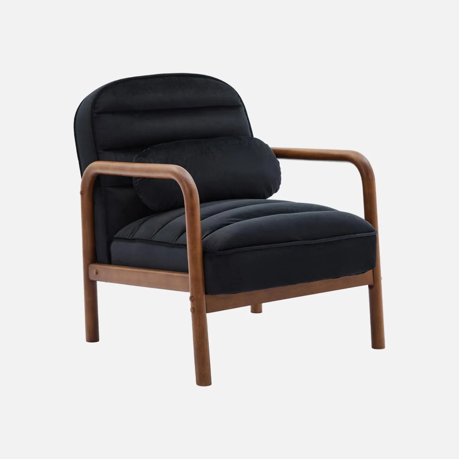 Sillón escandinavo de madera de hevea teñida de nogal y tela de terciopelo