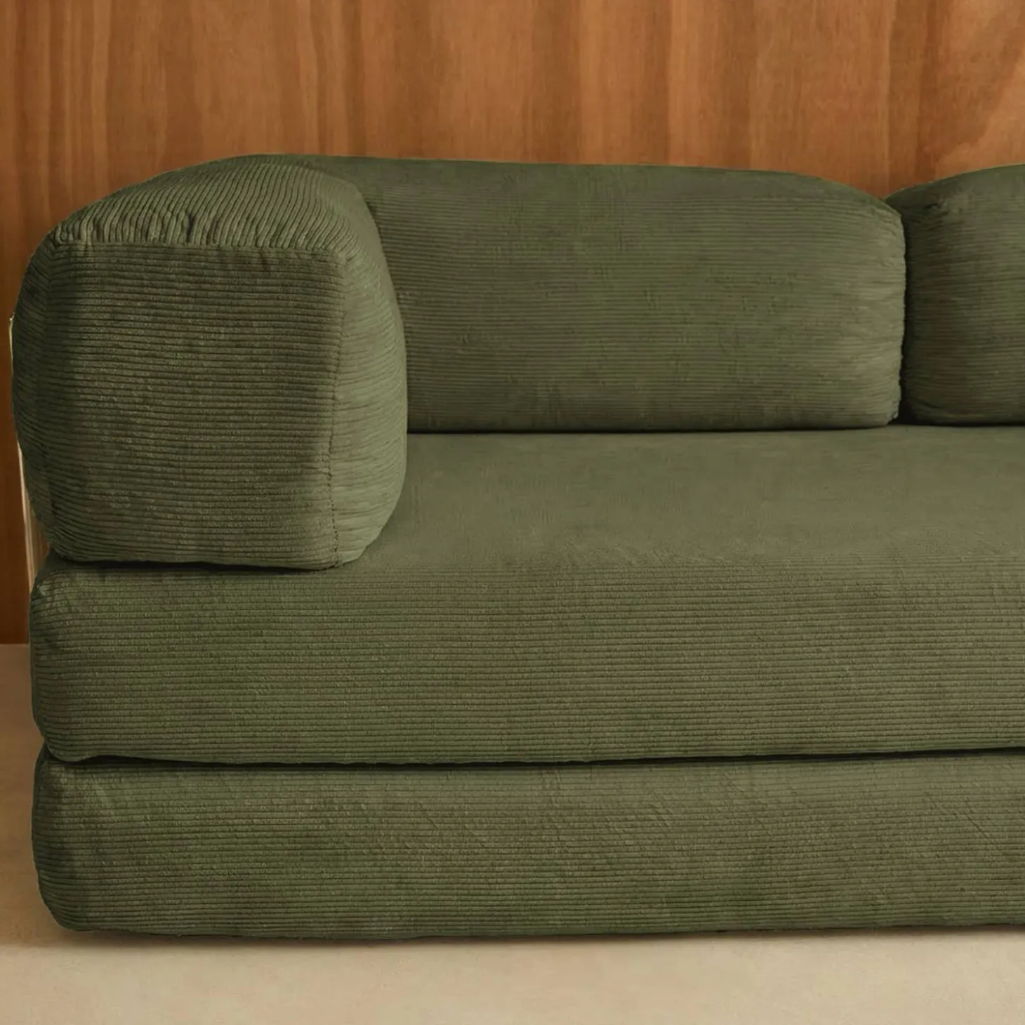 Sofá cama con futón plegable en pana y estructura cromada, 3 plazas
