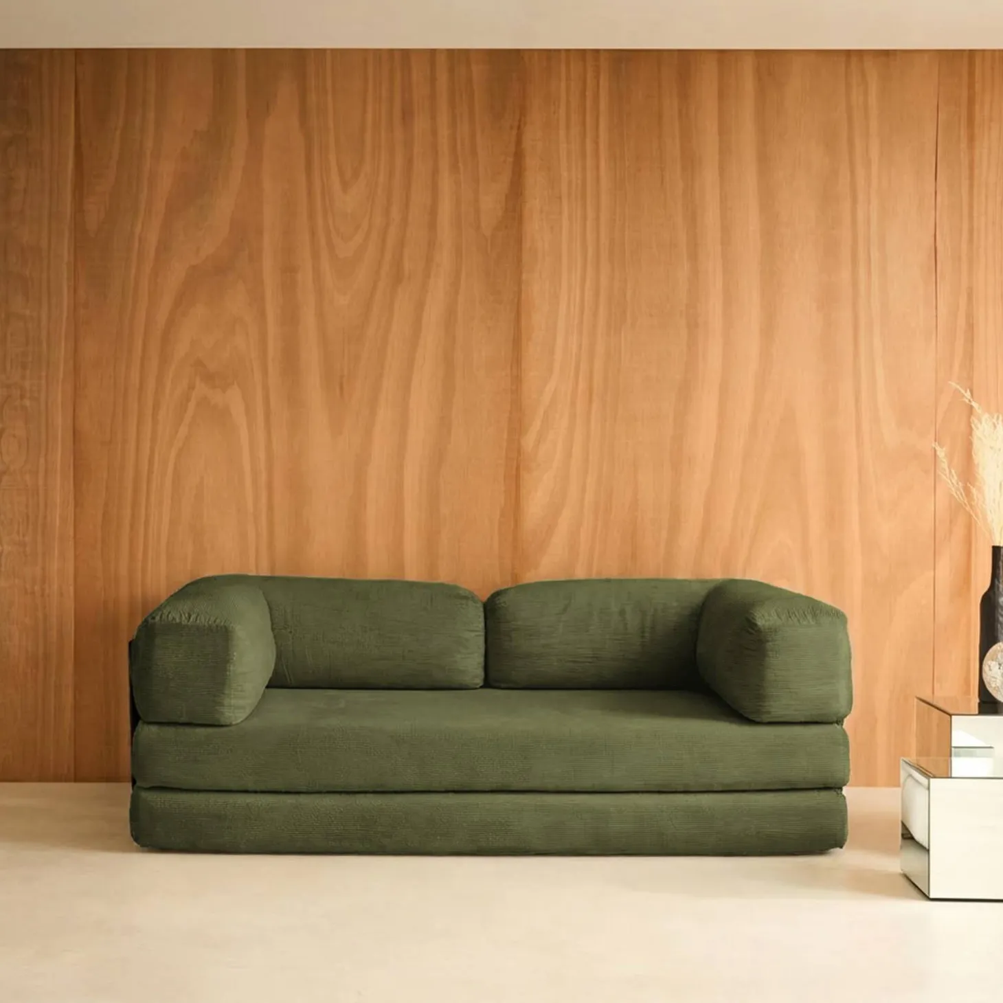 Sofá cama con futón plegable en pana y estructura cromada, 3 plazas