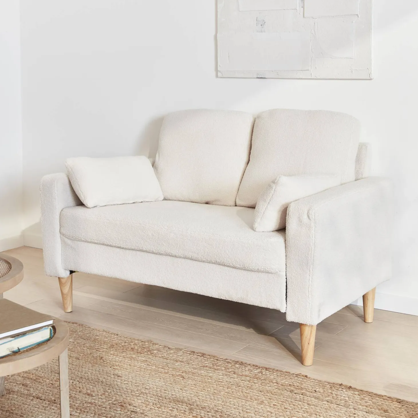Sofá de tejido borreguito con patas de madera, 2 plazas